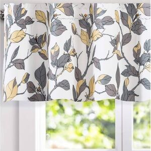 Window valance  NWOT